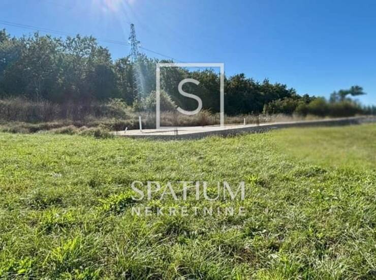 LABIN, GRAĐEVINSKO ZEMLJIŠTE SA ZAPOČETOM GRADNJOM — fotografija 5
