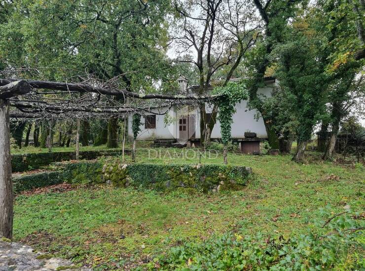 KRK GOSTINJAC, kuća za adaptaciju na velikoj okućnici — fotografija 2