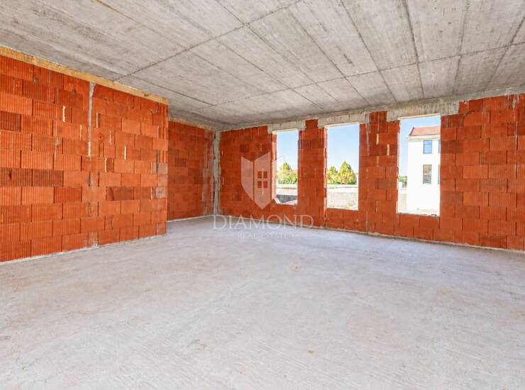Osunčan stan na mirnoj lokaciji sa balkonom — fotografija 3