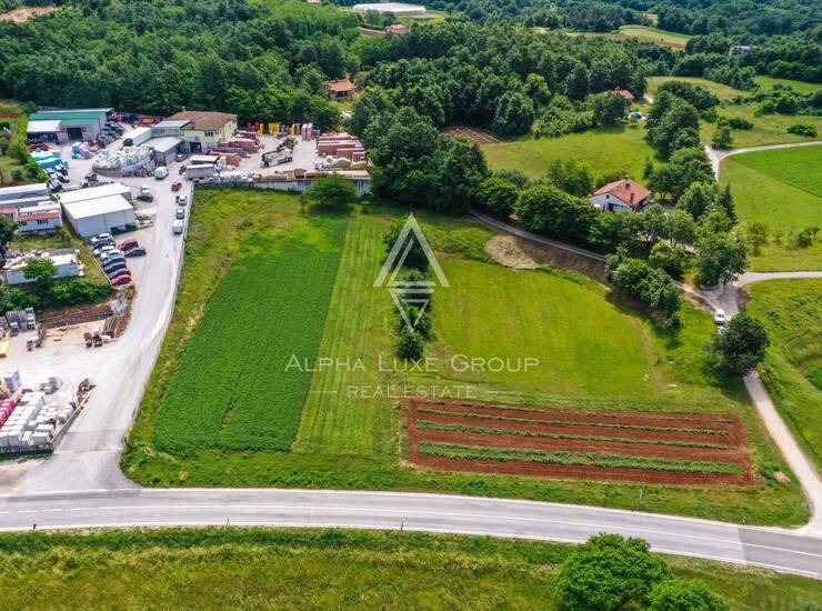 Istra, Pazin, poslovno zemljište 9.000 m² na prodaju — fotografija 3