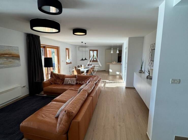 Vrhunska renovirana kamena vila s prekrasnim pogledom na more — fotografija 4