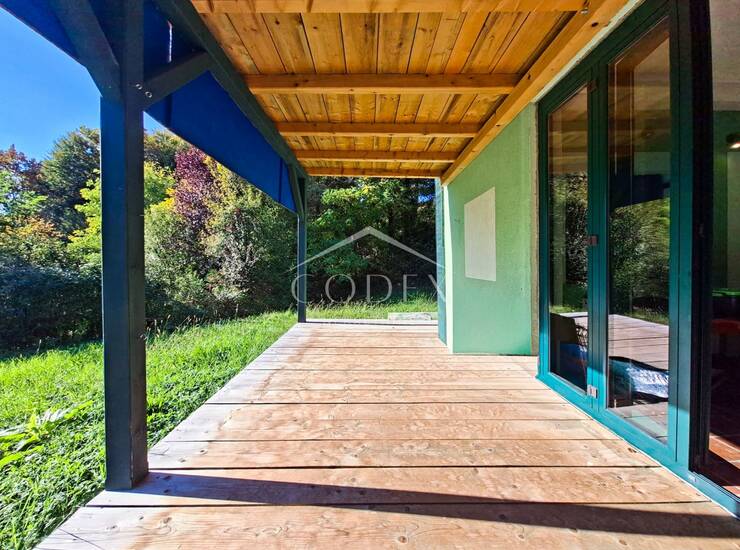 Ozalj - prodaja jedinstvene kuće sa zelenim krovom i plažom — fotografija 4