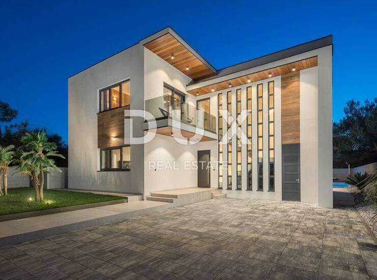 Istra, Umag, Dizajnerska privatna vila, 250m2, nadomak plaža