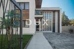Istra, Umag, Dizajnerska privatna vila, 250m2, nadomak plaža — fotografija 2