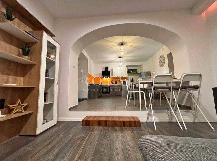 Opatija, Centar, 2S+dB,1 00m2, vanjska terasa