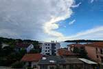 Stoja! Zelenika!
U ponudi je samostojeća kuća s garažom i ostavom.
Sasto... — fotografija 3