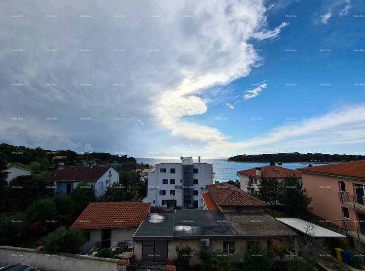 Stoja! Zelenika!
U ponudi je samostojeća kuća s garažom i ostavom.
Sasto... — fotografija 3