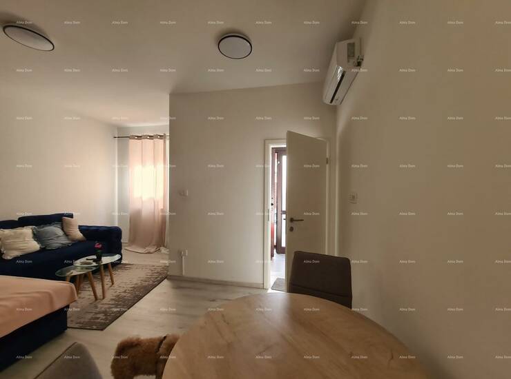 Prodaje se stan površine 55 m² u Puli, smješten u prizemlju manje stambe... — fotografija 3