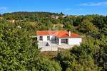 Istra, Labin, novoizgrađena prizemnica okružena prirodom