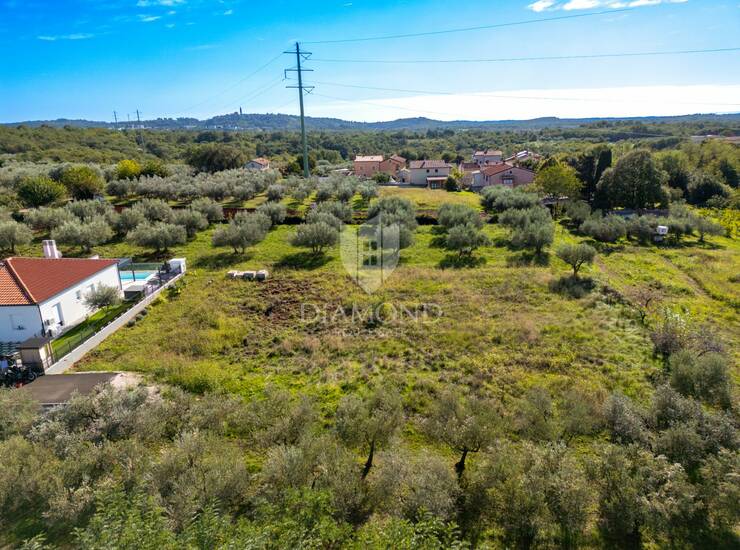 Umag, Građevinsko zemljište pored Slovenske granice — fotografija 4