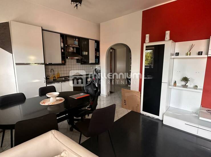 Kostrena, 59m2, balkon, parking — fotografija 3