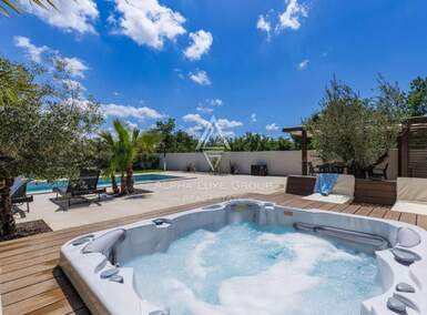 Kuća, Poreč 217m² - 895.000 € | SveHrNekretnine