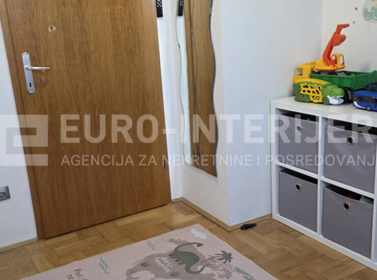 SAMOBOR, 4-SOBNI OBITELJSKI STAN S GARAŽOM — fotografija 6