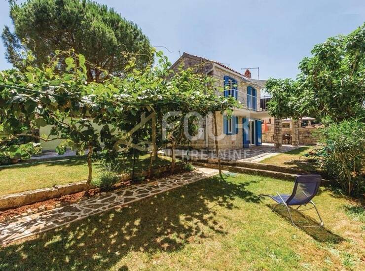 Istra, Umag - okolica, kamena kuća 2. red do mora — fotografija 2