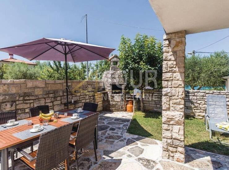Istra, Umag - okolica, kamena kuća 2. red do mora — fotografija 4