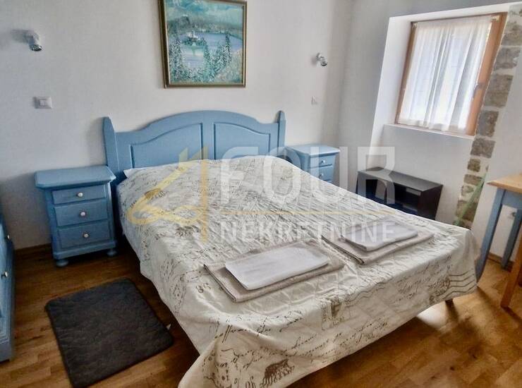 Istra, Motovun - okolica, kamena kuća s bazenom — fotografija 6