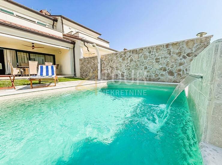 Istra, Umag, luksuzna dvojna vila s bazenom