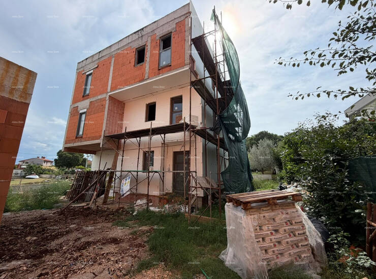 U manjoj zgradi modernog dizajna i arhitekture u ponudi je stan na 2. katu ... — fotografija 10