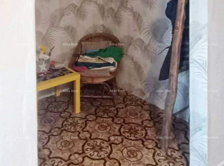 Na prodaju je kuća, u mirnom mjestu Rakalj, idealna za one koji traže ugo... — fotografija 9
