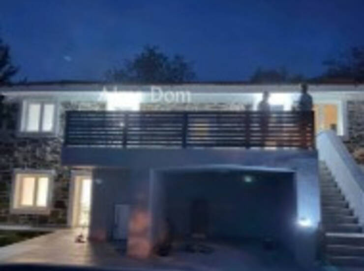RENOVIRANA KAMENA KUĆA S BAZENOM I POGLEDOM NA PRIRODU

Na prodaju je potp... — fotografija 2