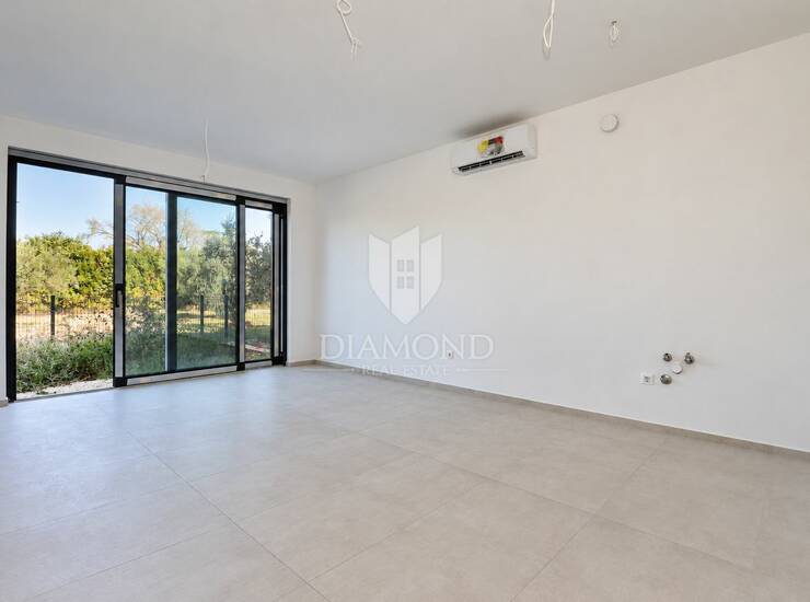 Stan u novogradnji s vrtom od 70 m², Štinjan — fotografija 3