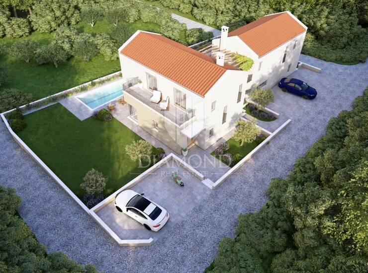 Umag, Dvije kuće s bazenom u roh bau fazi — fotografija 3