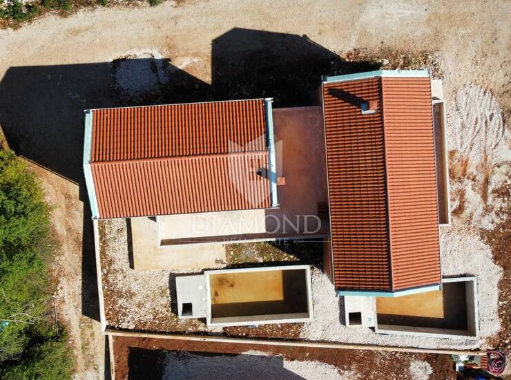 Umag, Dvije kuće s bazenom u roh bau fazi — fotografija 6