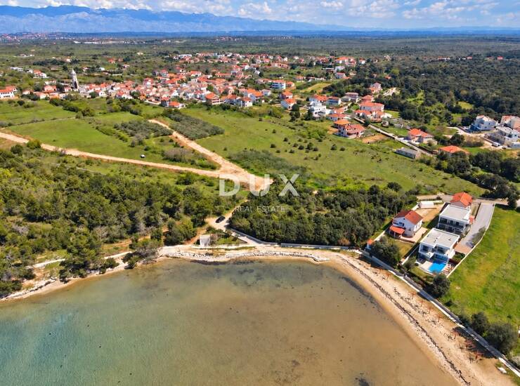 Nin, Zaton, građevinsko zemljište, 656 m², 20 m od mora — fotografija 2