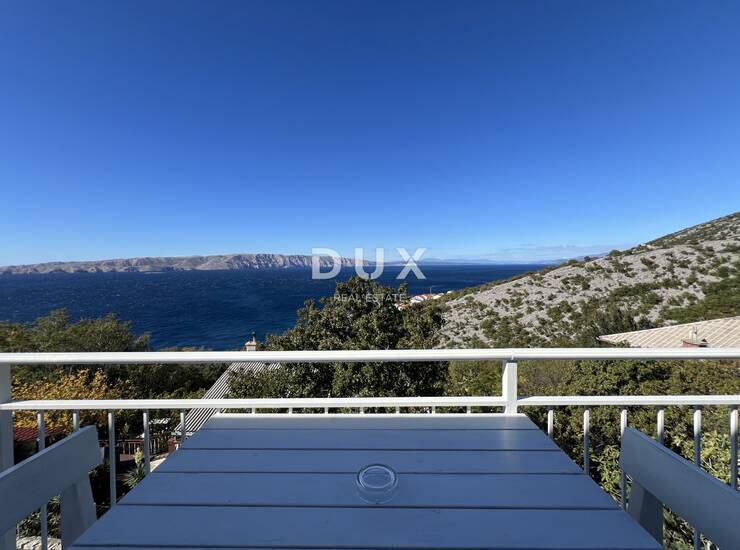 Senj, samostojeća, 250 m2, tri stana, panoramski pogled — fotografija 2
