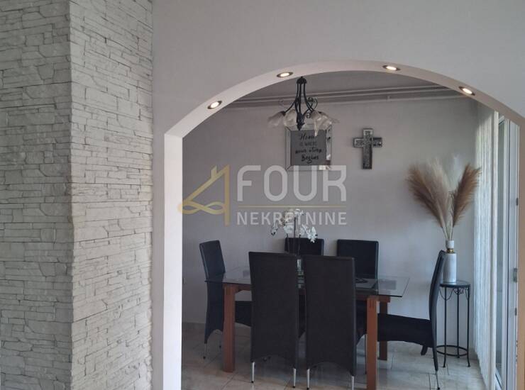 Rijeka, Škurinje, 75.95m2, 4skl, lođa — fotografija 3