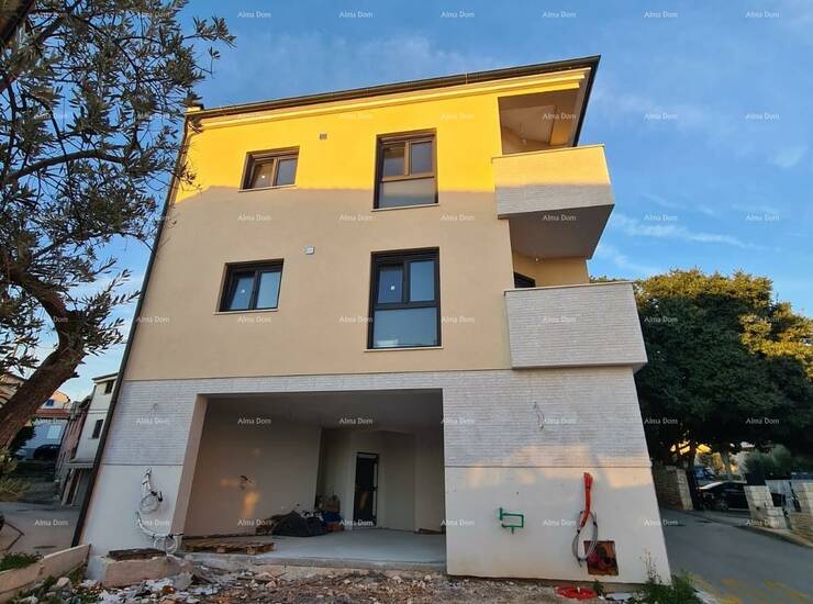 U samom centru Medulina, nudimo atraktivan stan u novogradnji, smješten na... — fotografija 2