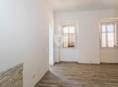 Trosoban stan Centar, Pula 74m² - 200.000 € | SveHrNekretnine