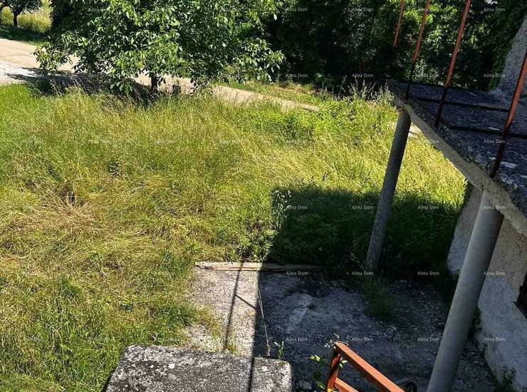 Prodaje se kuća , staja i zemljište, blizina Barbana.
Kuća se sastoji od... — fotografija 9