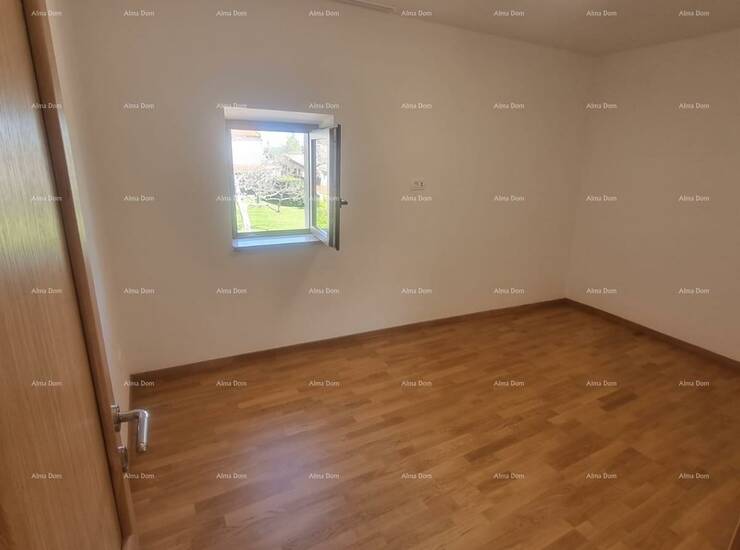 Na prodaju lijepo renovirana kuća smještena u  Barbanu. Kuća se prostire... — fotografija 6