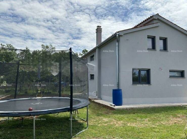 SAMOSTOJEĆA KUĆA S POMOĆNIM OBJEKTOM I PROSTRANOM OKUĆNICOM U ZAPADNOJ ... — fotografija 2