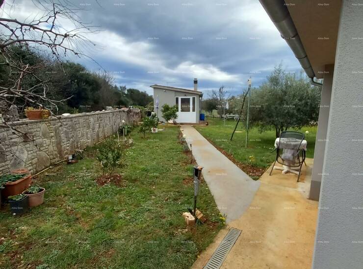 SAMOSTOJEĆA KUĆA S POMOĆNIM OBJEKTOM I PROSTRANOM OKUĆNICOM U ZAPADNOJ ... — fotografija 7