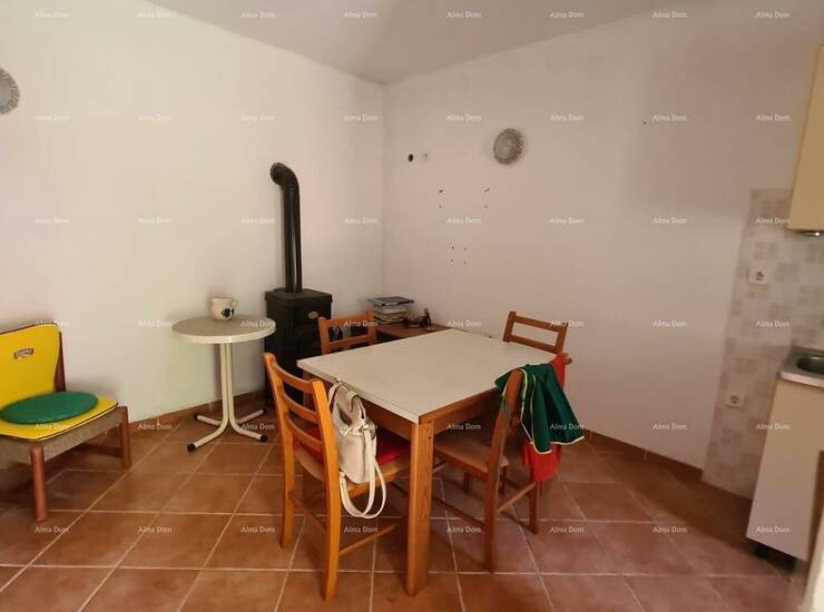 Prodajemo kuću sa dvorištem, zadnja u nizu, ukupne površine 80 m2.
Kuća... — fotografija 10