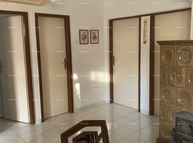 U ponudi je kuća prizemnica koja ima 100 m2 stambenog prostora, ljetnu kuh... — fotografija 4