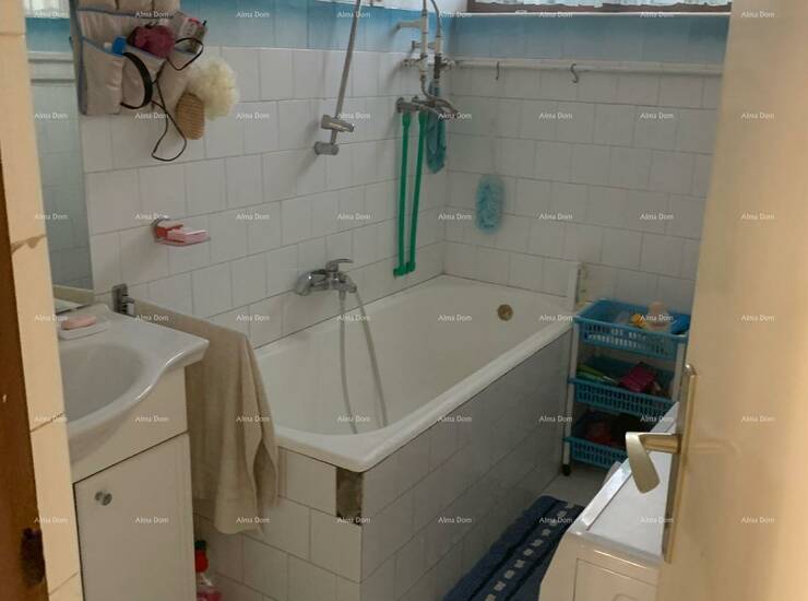 U ponudi je kuća prizemnica koja ima 100 m2 stambenog prostora, ljetnu kuh... — fotografija 7