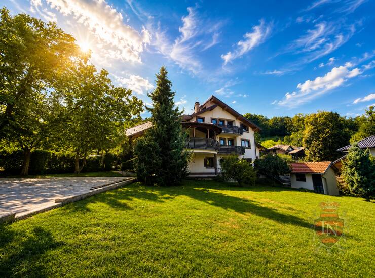 KUĆA U PRIRODI, VRHOVČAK, SAMOBOR — fotografija 2