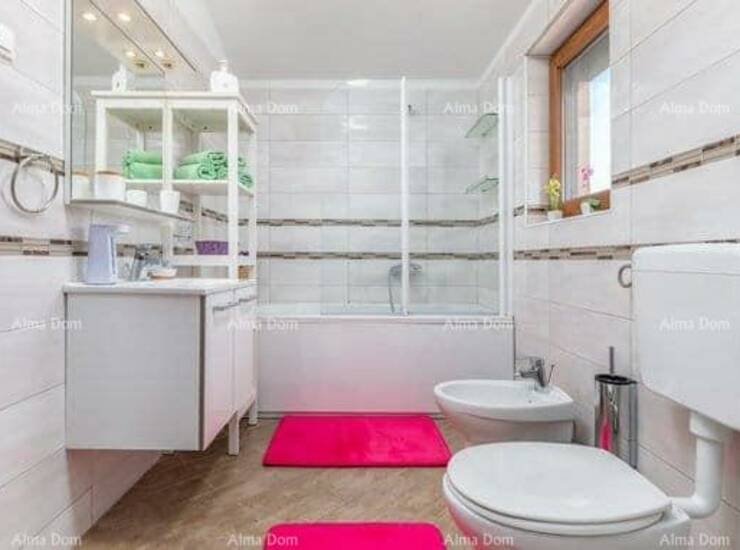 Prodajemo kuću, površine 160 m² sa grijanim bazenom u mirnom naselju bli... — fotografija 7