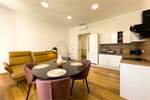 Na prodaju je predivan osunčani stan u centru Pule, na samoj gradskoj trž... — fotografija 7