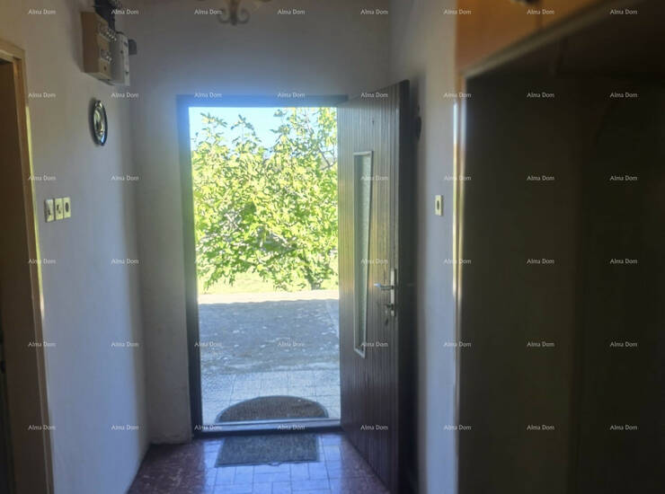 ŠARMANTNA KUĆA S OKUĆNICOM U MIRNOM OKRUŽENJU – LABIN

Na prodaju je ... — fotografija 3