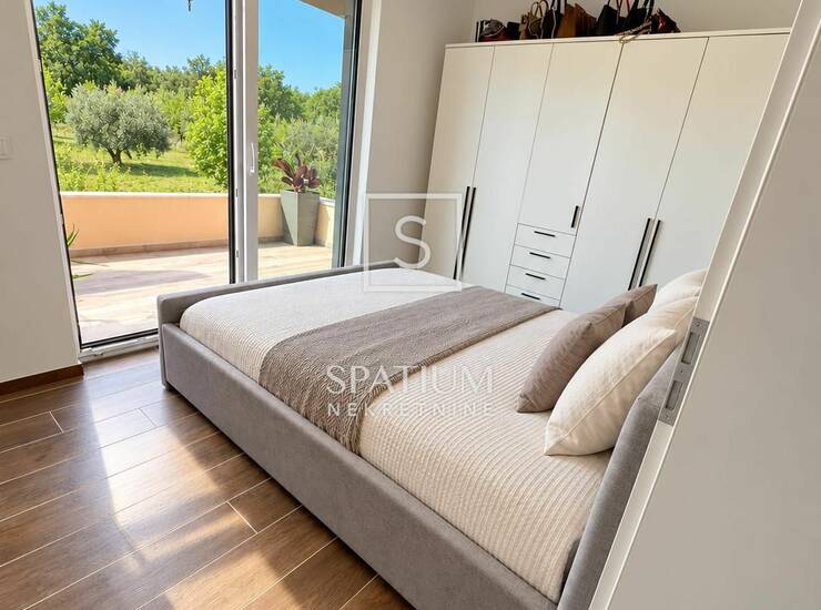 MEDULIN, STAN 70 M2 SA 2 SPAVAĆE SOBE I BALKONOM — fotografija 4