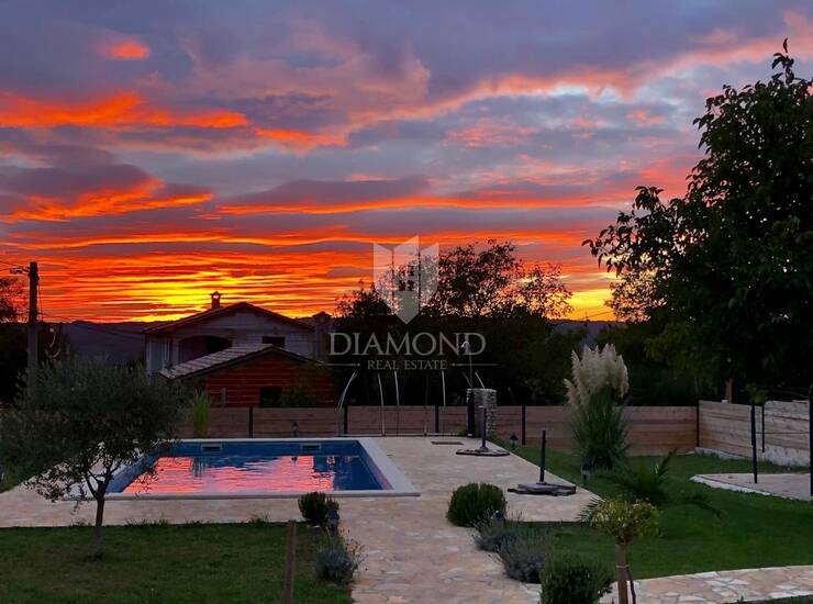 Autohtona kuća sa bazenom, okolica Labina — fotografija 3