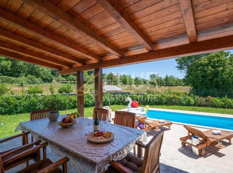Istra, Rakalj, samostojeća kuća s bazenom