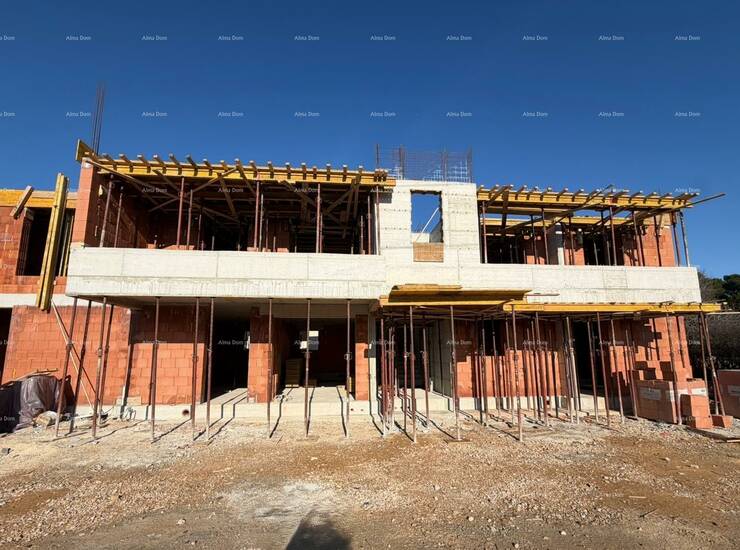 NOVOGRADNJA – MANJI STAMBENI KOMPLEKS U IZGRADNJI (3 ZGRADE U NIZU)

Na p... — fotografija 11