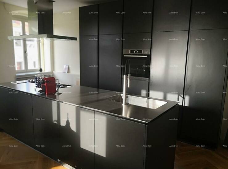Prodajemo luksuzni penthouse s pogledom na more na odličnoj lokaciji!

Sta... — fotografija 6