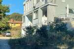 Prodaje se stan od 89 m2, Buje. Stambena površina je 69 m2, a tu je i vlas...