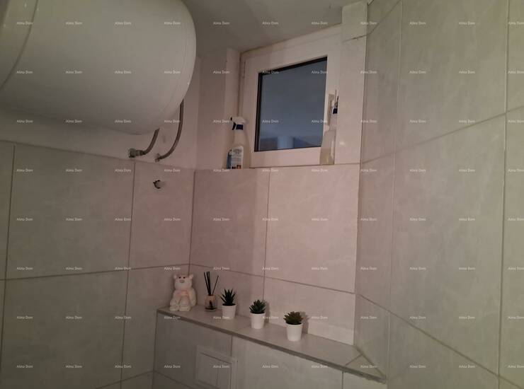 Na prodaju renoviran dvoetažni stan s prekrasnim pogledom na more.
Stan po... — fotografija 6